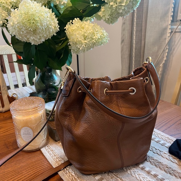 mk bucket bag brown - Picture 2 of 4